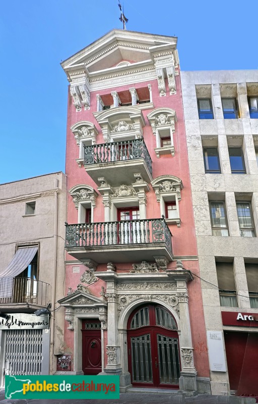 Vilafranca del Penedès - Casa Tetas i Forés (Foto: Albert Esteves, 2023) Vilafranca del Penedès - Casa Tetas i Forés
