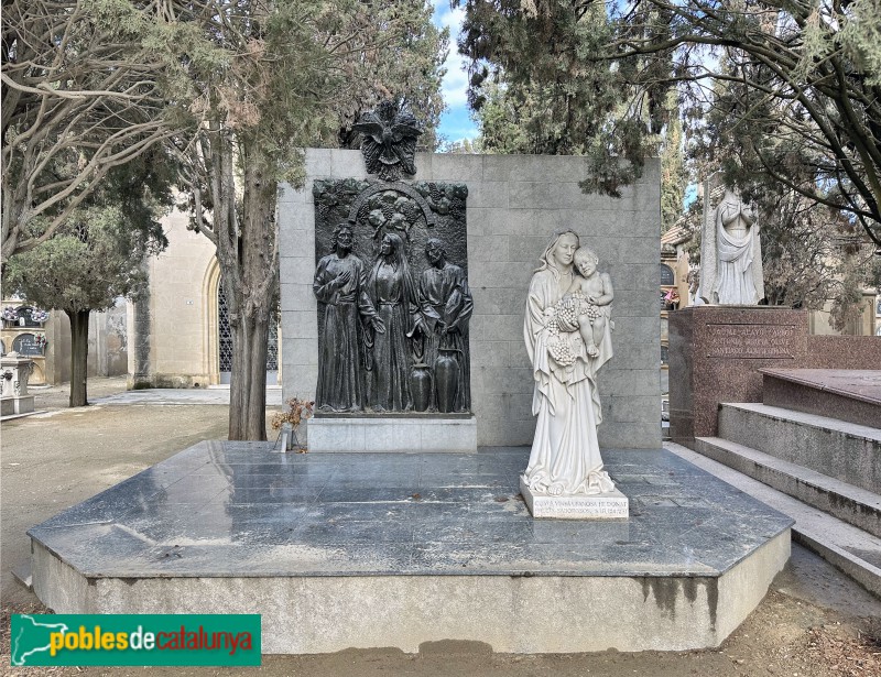 Vilafranca del Penedès - Cementiri. Panteó Tetas - Marrugat