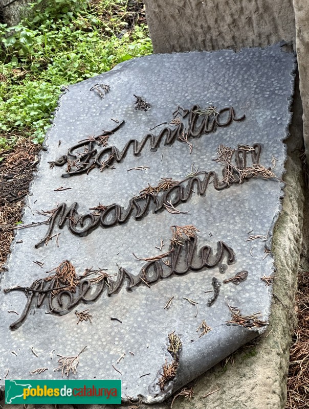 Vilafranca del Penedès - Cementiri. Sepulcre Massanell - Messalles