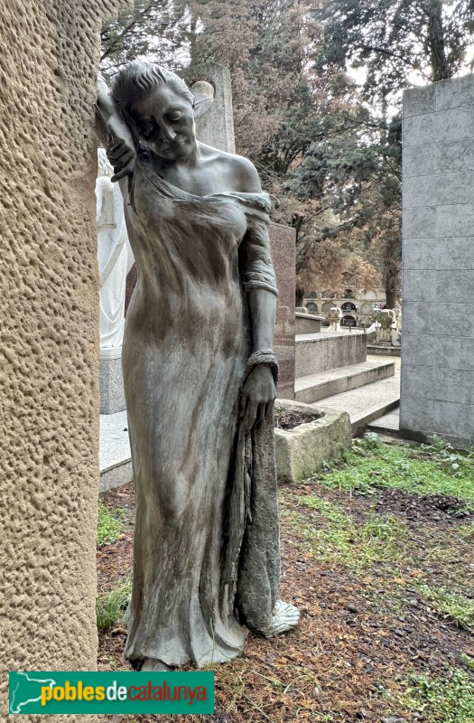 Vilafranca del Penedès - Cementiri. Sepulcre Massanell - Messalles
