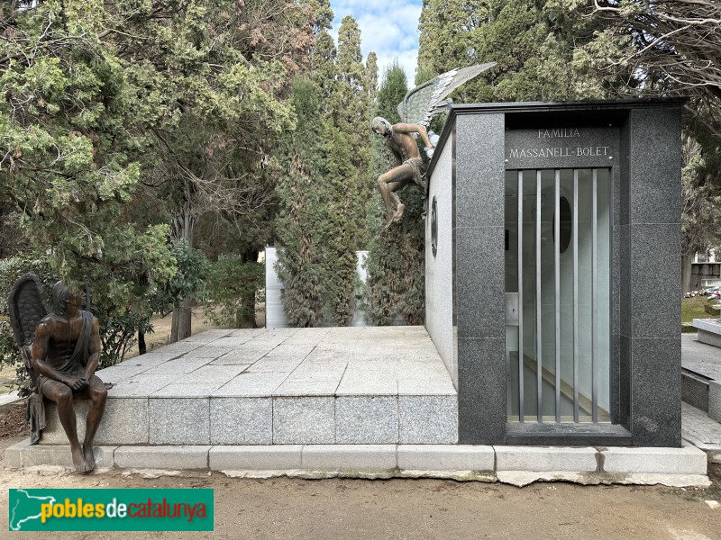 Vilafranca del Penedès - Cementiri. Panteó Massanell Bolet