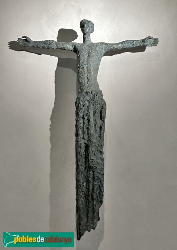 Lliçà d'Amunt - Església de Sant Julià. Crist de Manuel Cusachs (Foto: Albert Esteves, 2024) Lliçà d'Amunt - Església de Sant Julià. Crist de Manuel Cusachs