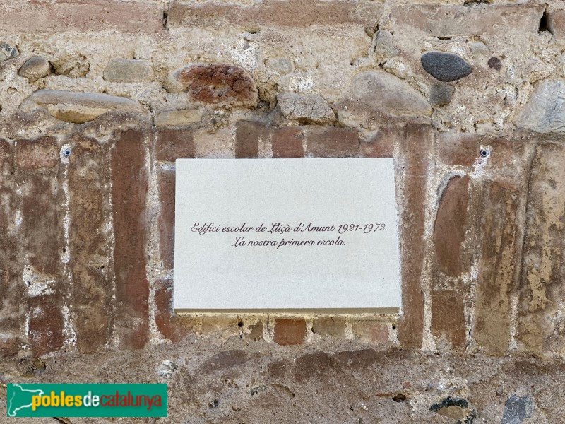 Lliçà d'Amunt - Antiga escola (Foto: Albert Esteves, 2024) Lliçà d'Amunt - Antiga escola