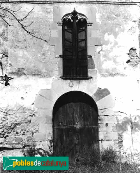 Lliçà d'Amunt - Ca l'Artigues de la Serra (Foto: <i>Carme Comas -calaix.gencat.cat-</i>, 1987) Lliçà d'Amunt - Ca l'Artigues de la Serra