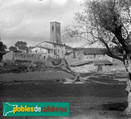 Lliçà d'Amunt - Església de Sant Esteve de Palaudàries (Foto: <i>Francesc Alsina -Arxiu Fotogràfic Centre Excursionista de Catalunya-</i>, 1920-30) Lliçà d'Amunt - Església de Sant Esteve de Palaudàries