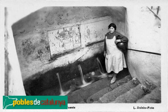 La Sénia - Font Vella de la plaça Major. Postal antiga La Sénia - Font Vella de la plaça Major. Postal antiga