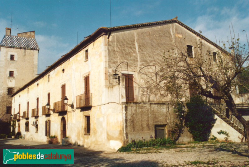 Lliçà de Vall - Can Coll (Foto: <i>Agnès Sarri i Pons, Jordi Sarri i Vilagell -Invarquit.gencat.cat-</i>, 1994) Lliçà de Vall - Can Coll