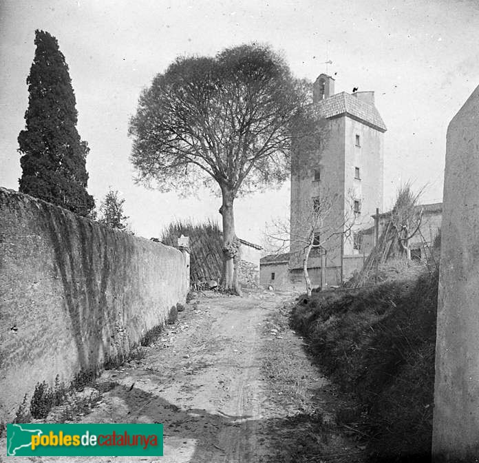 Lliçà de Vall - Can Coll (Foto: <i>Josep Salvany -Fons Salvany. Biblioteca de Catalunya-</i>, 1922) Lliçà de Vall - Can Coll