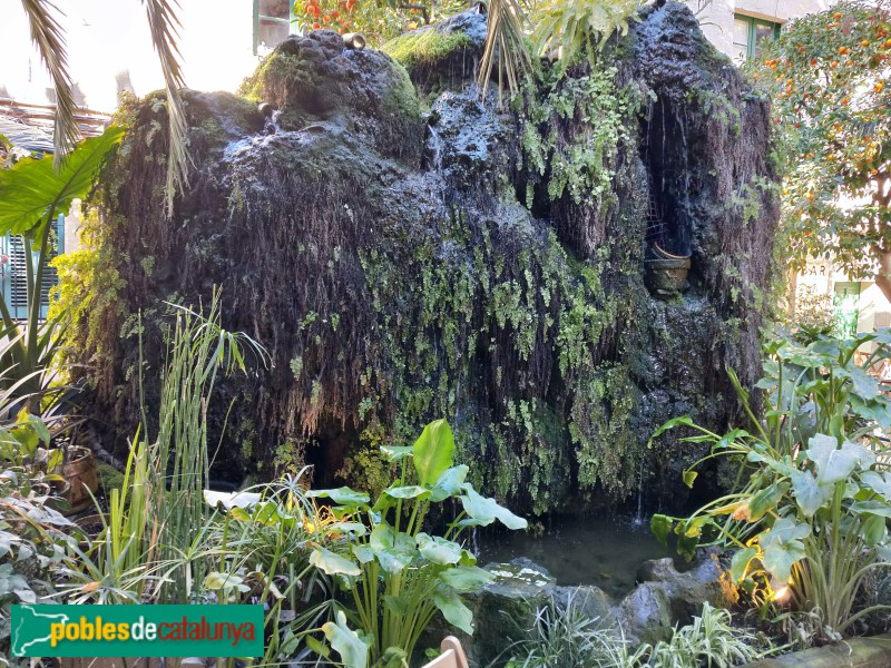 Barcelona - Capella antiga de la Misericòrdia. Jardins