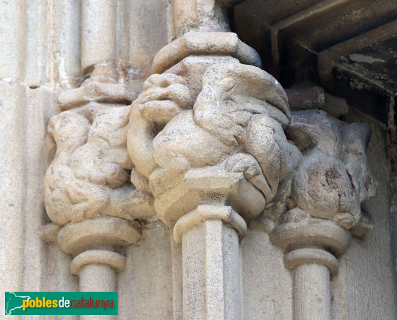 Sant Esteve de Palautordera - Església de Sant Esteve. Portada (Foto: Albert Esteves, 2024) Sant Esteve de Palautordera - Església de Sant Esteve. Portada