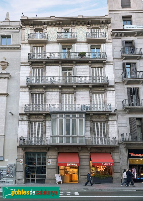 Barcelona - Via Laietana, 55 (Foto: Albert Esteves, 2024) Barcelona - Via Laietana, 55