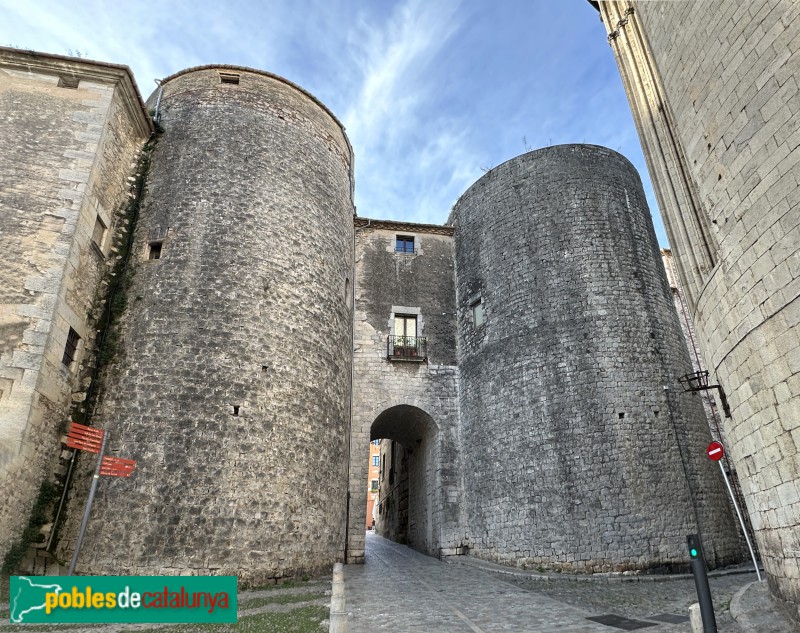 Girona - Portal de Sobreportes (Foto: Albert Esteves, 2024) Girona - Portal de Sobreportes