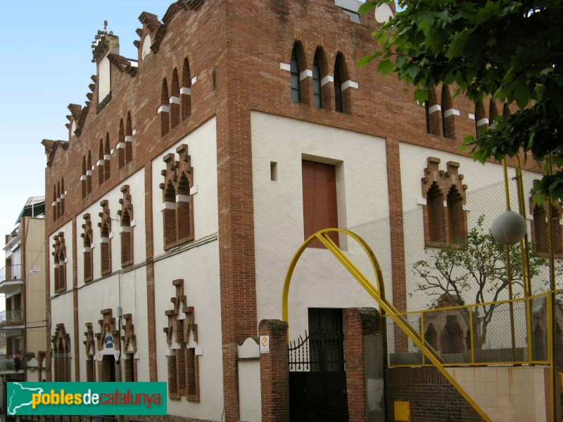 Premià de Mar - Escola Divina Pastora (Foto: Albert Esteves, 2007) Premià de Mar - Escola Divina Pastora
