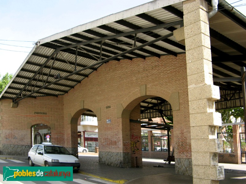 Premià de Mar - Col·legi La Lió (Foto: Albert Esteves, 2007) Premià de Mar - Col·legi La Lió