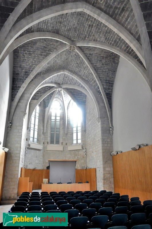 Girona - Convent de Sant Domènec. Claustre. Sala capitular (Foto: <i>Jordi Contijoch -calaix.gencat.cat-</i>, 2013) Girona - Convent de Sant Domènec. Claustre. Sala capitular