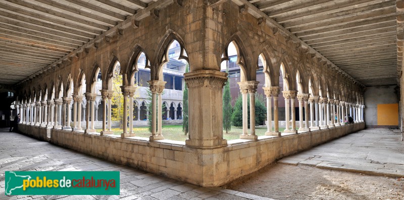 Girona - Convent de Sant Domènec. Claustre (Foto: <i>Jordi Contijoch -calaix.gencat.cat-</i>, 2013) Girona - Convent de Sant Domènec. Claustre