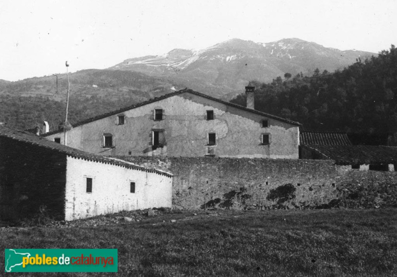 Fogars de Montclús - Ca l'Illa (Hostal Sant Roc) (Foto: <i>Antoni Gallardo -Arxiu Fotogràfic Centre Excursionista de Catalunya-</i>, 1929) Fogars de Montclús - Ca l'Illa (Hostal Sant Roc)