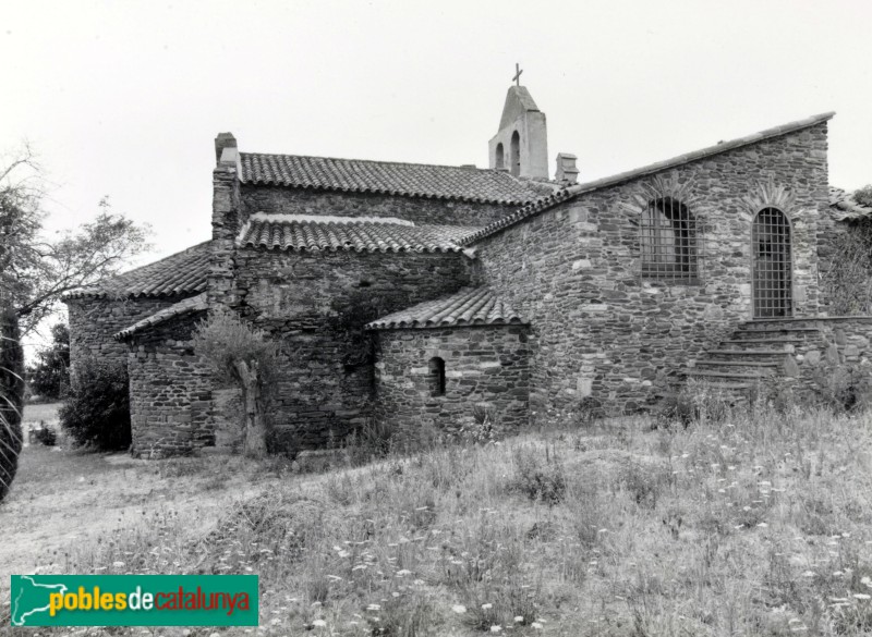 Fogars de Montclús - Santa Magdalena de Mosqueroles (Foto: <i>Albert Aymà -calaix.gencat.cat-</i>, anys 80) Fogars de Montclús - Santa Magdalena de Mosqueroles