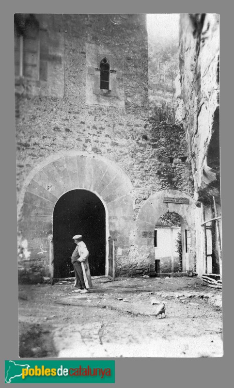 Bigues i Riells del Fai - Monestir de Sant Miquel del Fai. Casa del Prior