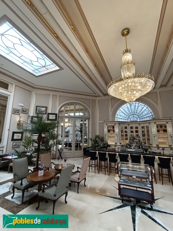 Barcelona - Hotel Ritz. Bar (Foto: Anna Corcoll, 2024) Barcelona - Hotel Ritz. Bar