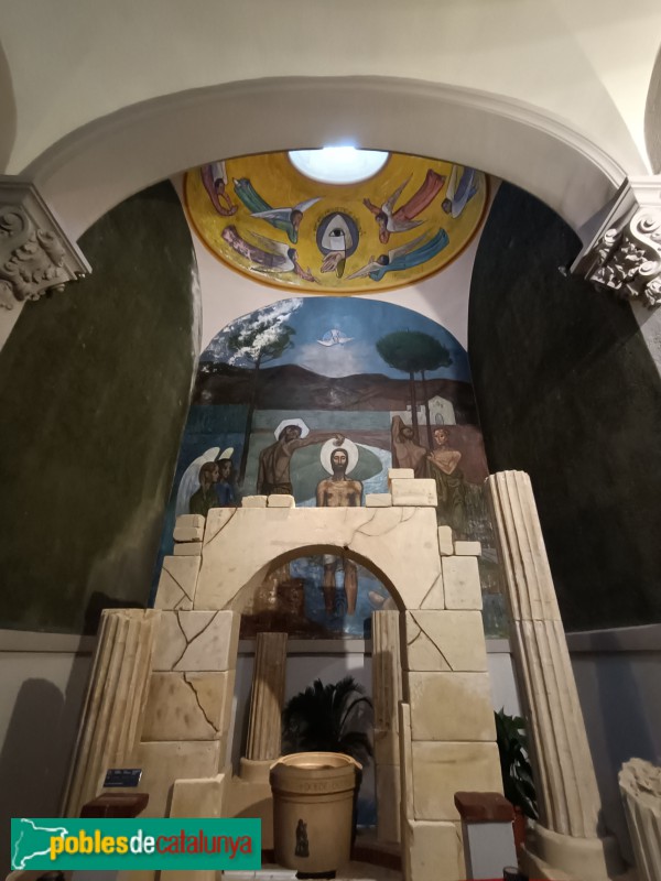 Barcelona - Església de Betlem. Baptisteri. Pintures de Llucià Navarro i Grup Flamma (Foto: Anna Corcoll, 2024) Barcelona - Església de Betlem. Baptisteri. Pintures de Llucià Navarro i Grup Flamma