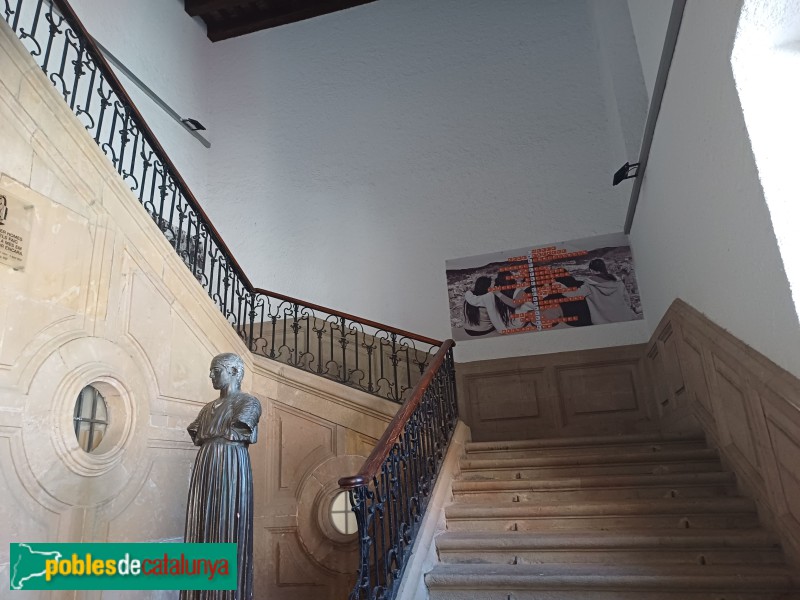 Barcelona - Parc de la Ciutadella - Palau del Governador. Escala (Foto: Sergi Suárez, 2024) Barcelona - Parc de la Ciutadella - Palau del Governador. Escala