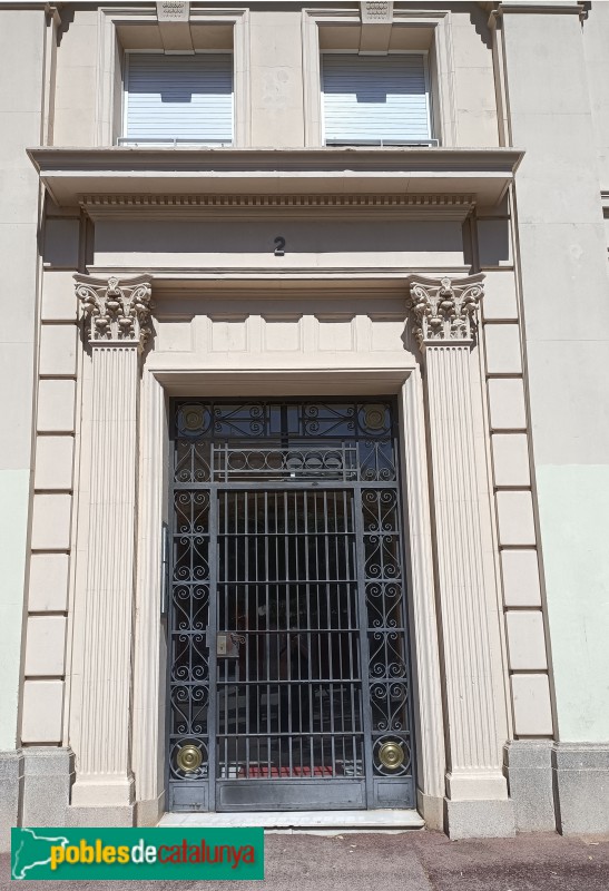 Barcelona - Plaça Alfons el Savi, 2 (Foto: Anna Corcoll, 2024) Barcelona - Plaça Alfons el Savi, 2