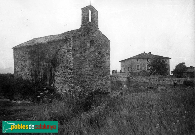 Tona - Capella de Sant Miquel de Vilageliu (Foto: <i>Josep Danés -Arxiu Fotogràfic Centre Excursionista de Catalunya-</i>, 1933) Tona - Capella de Sant Miquel de Vilageliu