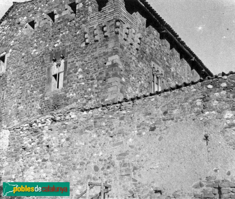 Tona - Casal de Mont-rodon (Foto: <i>Antoni Gallardo -Arxiu Fotogràfic Centre Excursionista de Catalunya-</i>, 1924) Tona - Casal de Mont-rodon