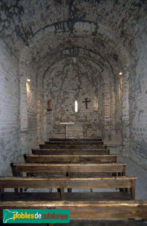 Tona - Església de Sant Miquel de Vilageliu. Interior (Foto: <i>Germà Garcia -calaix.gencat.cat-</i>, 1998) Tona - Església de Sant Miquel de Vilageliu. Interior