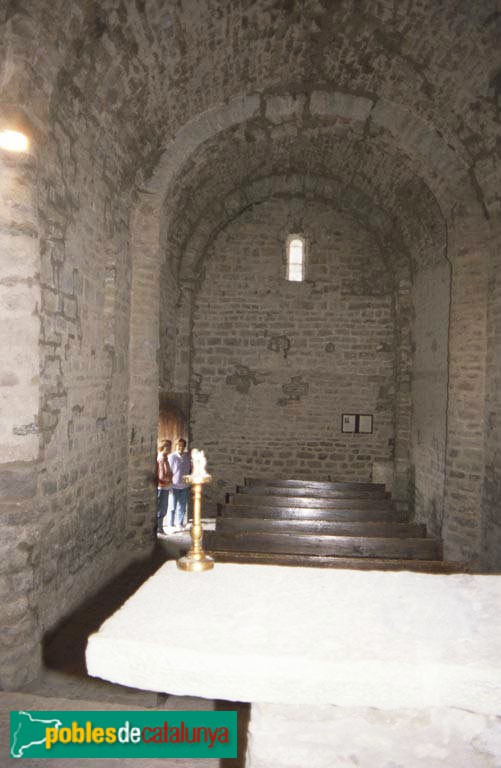 Tona - Església de Sant Miquel de Vilageliu. Interior (Foto: <i>Germà Garcia -calaix.gencat.cat-</i>, 1998) Tona - Església de Sant Miquel de Vilageliu. Interior