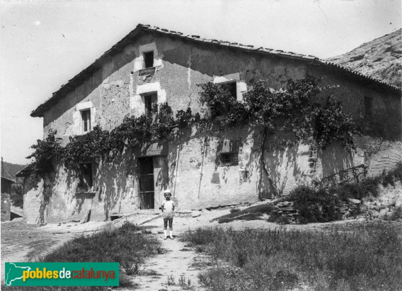 Tona - Cal Gravat (Foto: <i>Josep Danés -Arxiu Fotogràfic Centre Excursionista de Catalunya-</i>, 1932) Tona - Cal Gravat