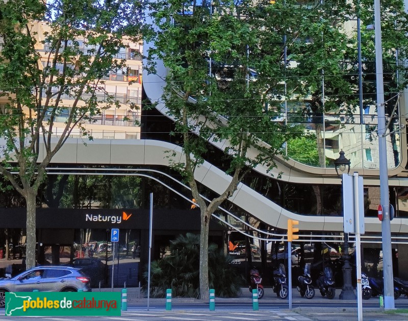 Barcelona - Av. Diagonal, 525 (Edifici Naturgy Diagonal) (Foto: Anna Corcoll, 2022) Barcelona - Av. Diagonal, 525 (Edifici Naturgy Diagonal)