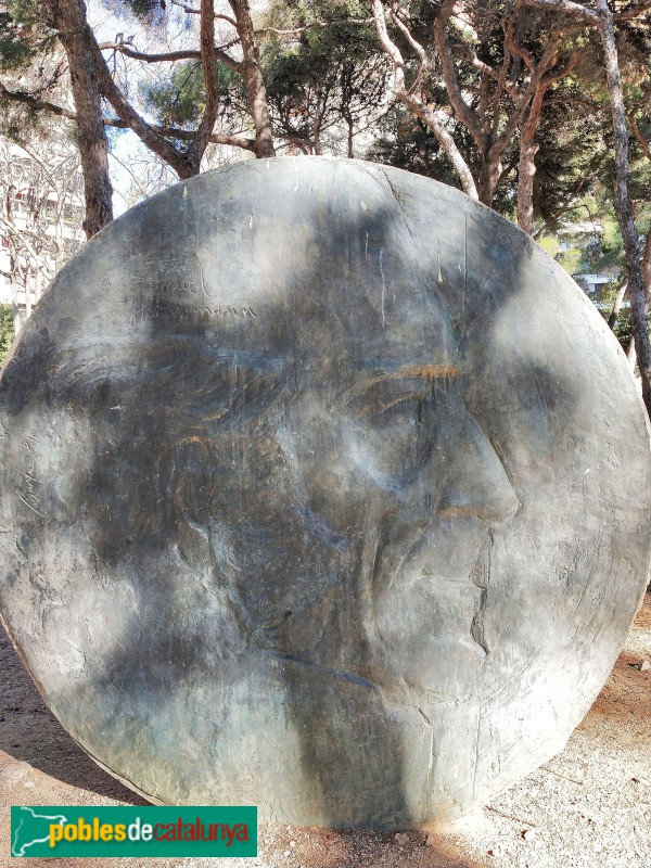 Barcelona - Monument al Doctor Hahnemann (Foto: Anna Corcoll, 2022) Barcelona - Monument al Doctor Hahnemann