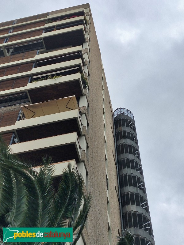 Barcelona - Conjunt d'habitatges Diagonal-Ganduxer (Foto: Anna Corcoll, 2021) Barcelona - Conjunt d'habitatges Diagonal-Ganduxer