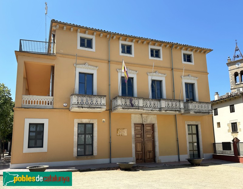 Bescanó - Can Sambola (Ajuntament)