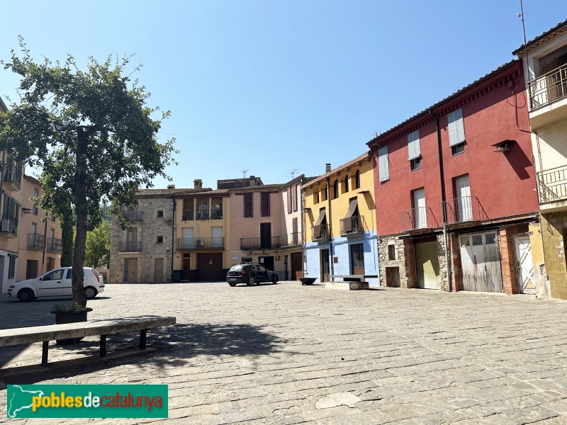 Bescanó - La Plaça (Foto: Albert Esteves, 2024) Bescanó - La Plaça