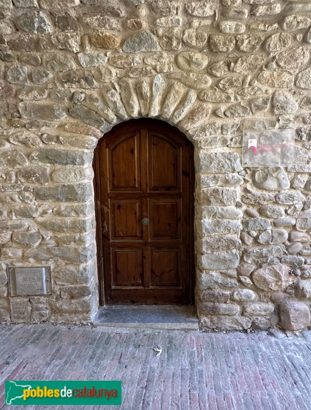 Bescanó - Casa de la Volta (Foto: Albert Esteves, 2024) Bescanó - Casa de la Volta