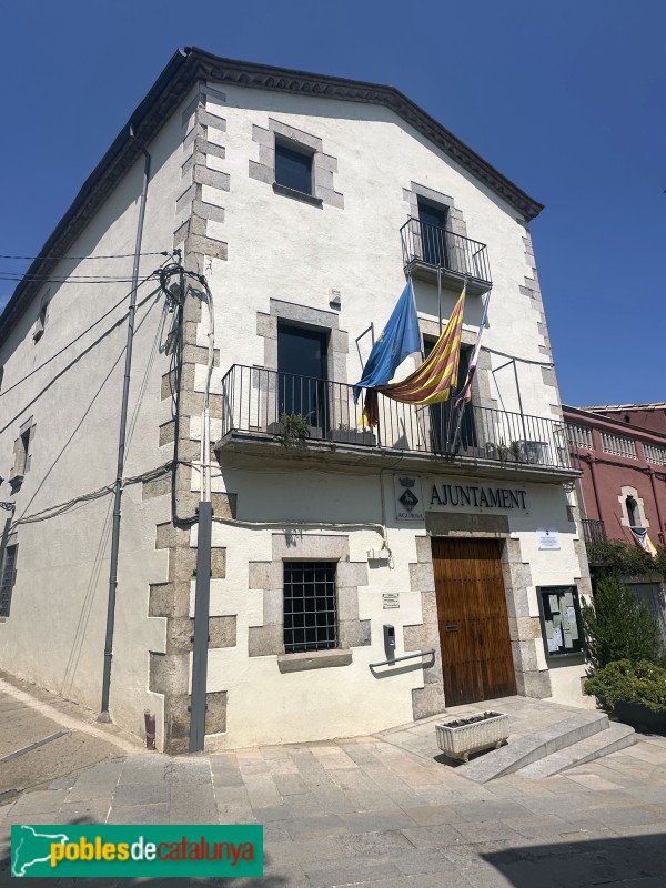 Aiguaviva - Ajuntament (Foto: Albert Esteves, 2024) Aiguaviva - Ajuntament