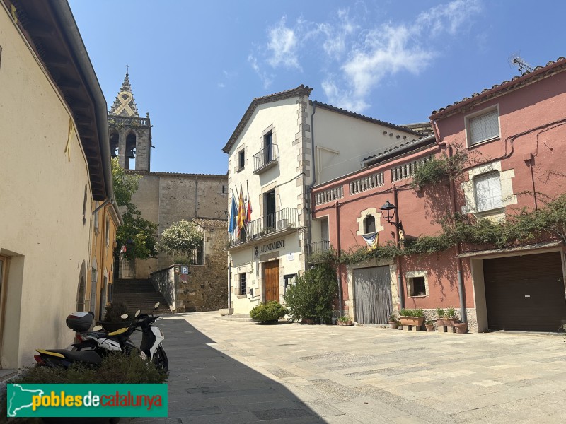 Aiguaviva - La Plaça (Foto: Albert Esteves, 2024) Aiguaviva - La Plaça