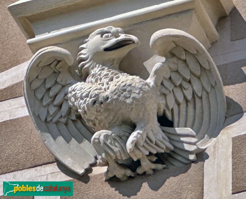 Cambrils - Església de Santa Maria. Façana neogòtica (Foto: Albert Esteves, 2024) Cambrils - Església de Santa Maria. Façana neogòtica