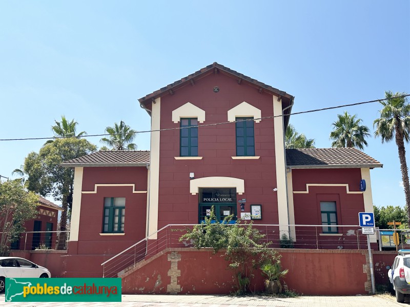 Anglès - La Torre. Edifici de serveis (Foto: Albert Esteves, 2024) Anglès - La Torre. Edifici de serveis