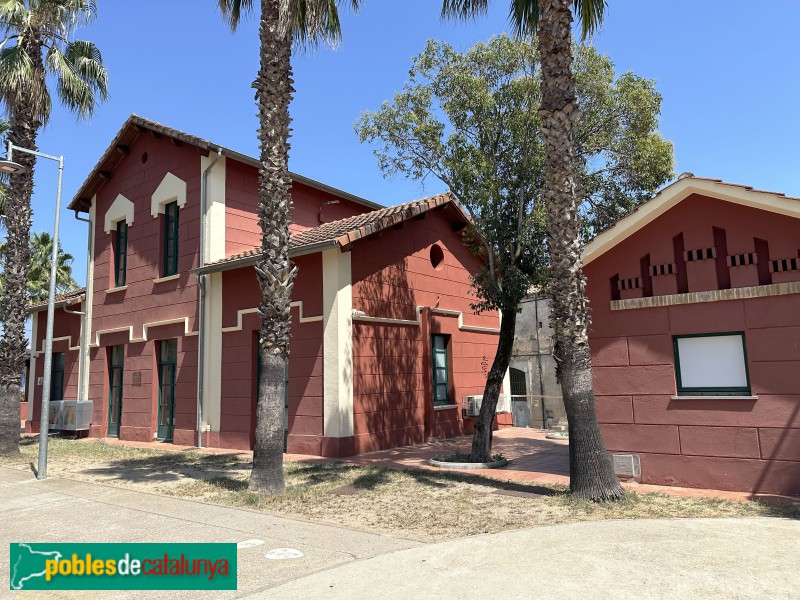 Anglès - La Torre. Edifici de serveis (Foto: Albert Esteves, 2024) Anglès - La Torre. Edifici de serveis