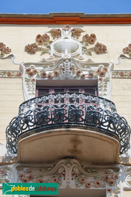 Reus - Carrer LLovera, 19-21 (Casa Tomàs Jordi) (Foto: Albert Esteves, 2024) Reus - Carrer LLovera, 19-21 (Casa Tomàs Jordi)