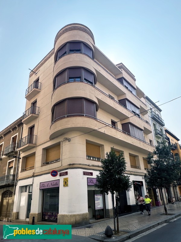 Reus - Carrer Prat de la Riba, 14 (Foto: Albert Esteves, 2024) Reus - Carrer Prat de la Riba, 14