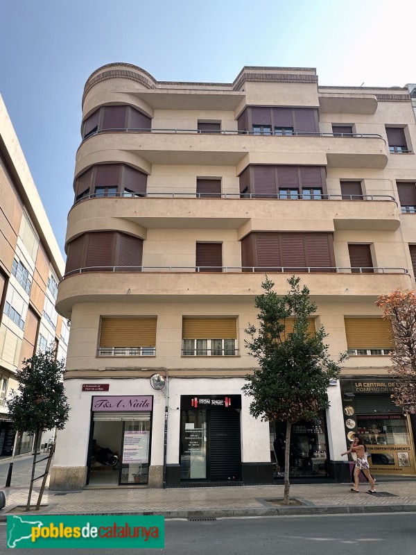 Reus - Carrer Prat de la Riba, 14 (Foto: Albert Esteves, 2024) Reus - Carrer Prat de la Riba, 14