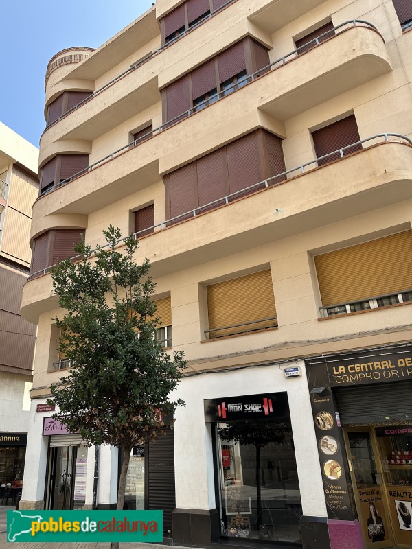 Reus - Carrer Prat de la Riba, 14 (Foto: Albert Esteves, 2024) Reus - Carrer Prat de la Riba, 14