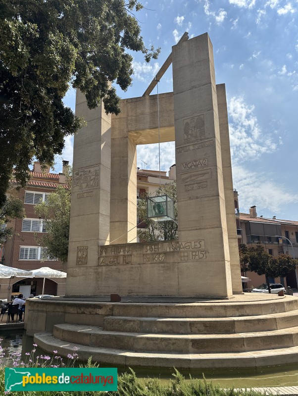 Sant Hilari Sacalm - Monument al general Moragues