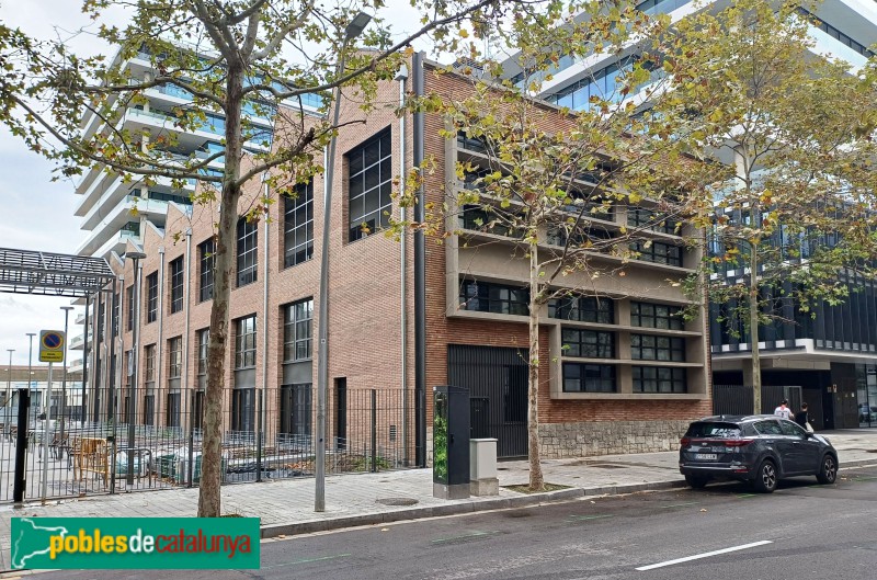 Barcelona - Indústries Deslite. Façana Àvila (Foto: Sergi Suárez, 2024) Barcelona - Indústries Deslite. Façana Àvila