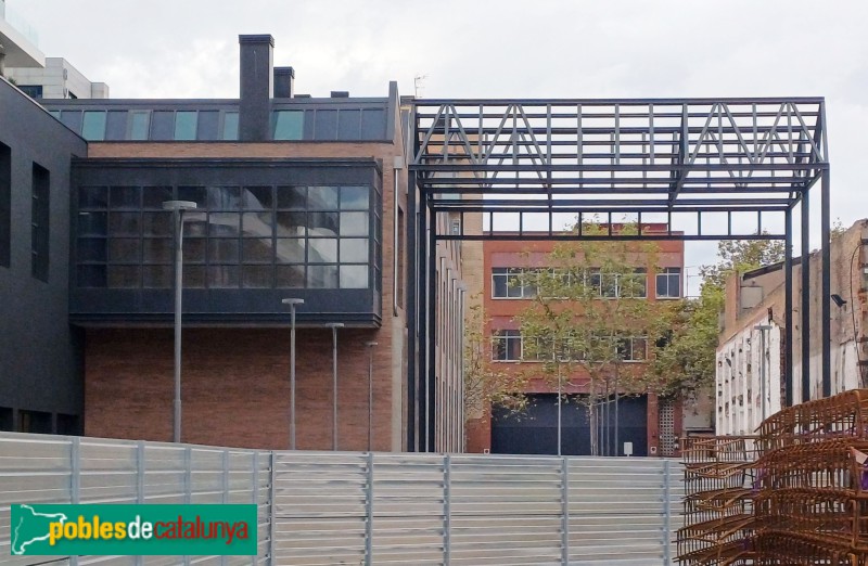 Barcelona - Indústries Deslite. Unió de les dues naus (Foto: Sergi Suárez, 2024) Barcelona - Indústries Deslite. Unió de les dues naus